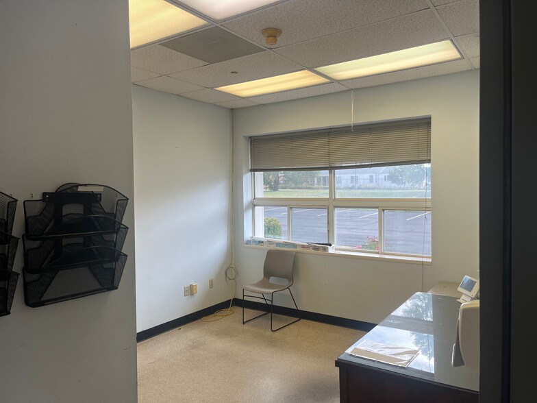 More Photos Of 12604A 3rd, Grandview Medical For Lease