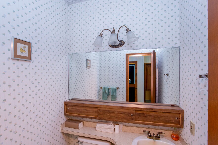 More Photos Of 329 Lincoln Hwy, Fairless Hills Warehouse For Sale