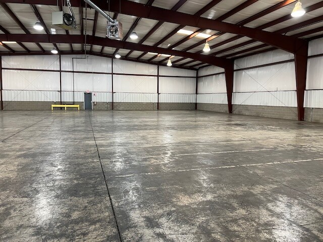 More Photos Of 6915 Urbana Rd, Springfield Warehouse For Lease