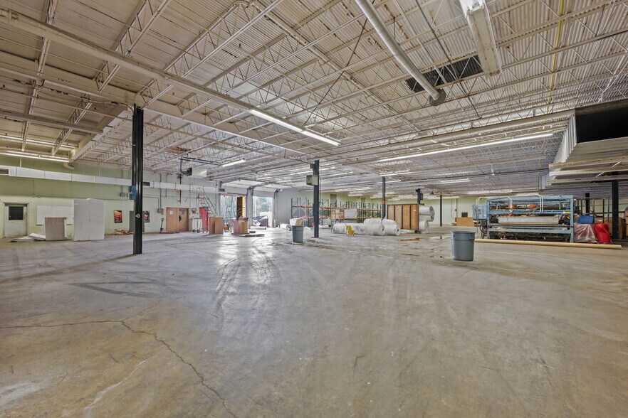 More Photos Of 1000 E Butler Ave, Liberty Manufacturing For Sale