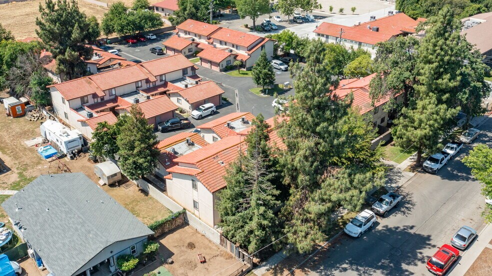 More Photos Of 4308 E Woodward Ave, Fresno Apartments For Sale