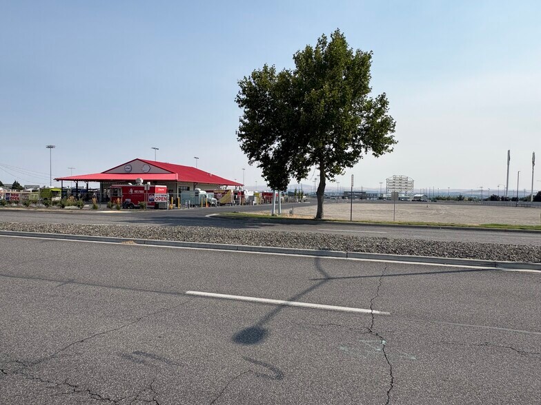 More Photos Of 6120 Burden Blvd, Pasco Fast Food For Sale