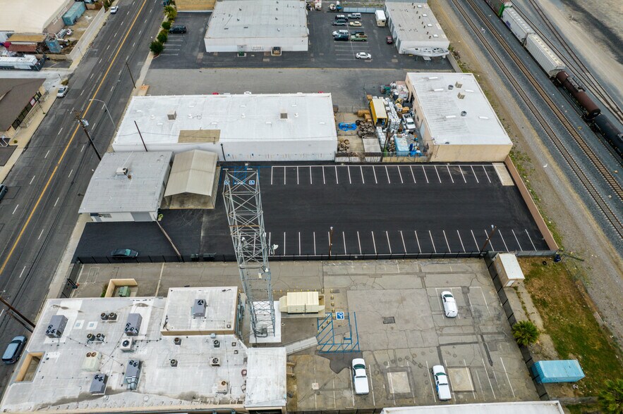 More Photos Of 1247 Brooks St, Ontario Contractor Storage Yard For Lease