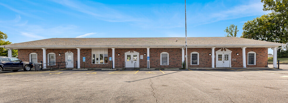 Primary Photo Of 2495-2499 Raymond Dr, Saint Charles Loft Creative Space For Sale