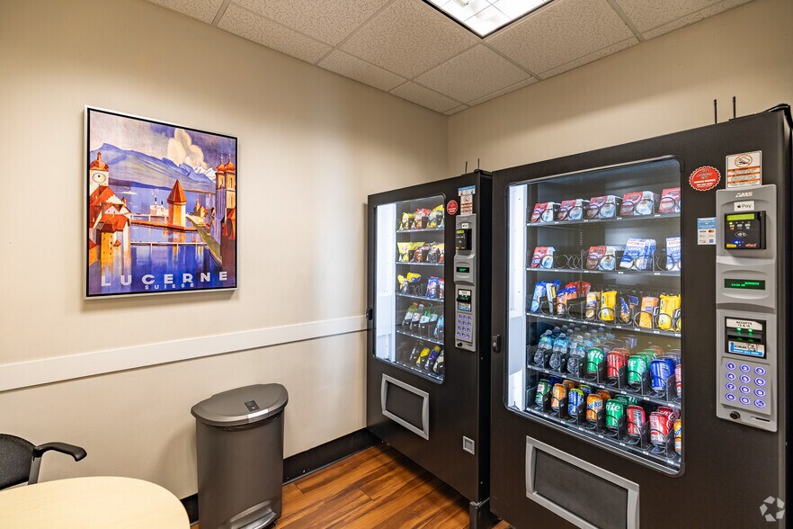 More Photos Of 8200 NW 41st St, Miami Office For Lease