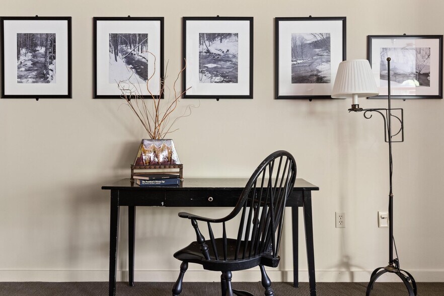 More Photos Of 18 Main St, Stowe Hotel For Sale