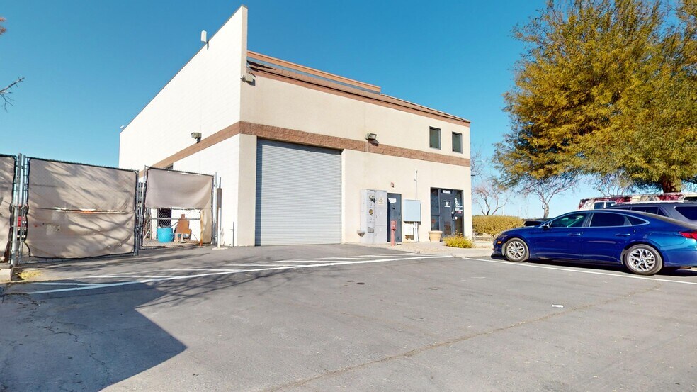 More Photos Of 3495 W Lake Mead Blvd, North Las Vegas Warehouse For Sale