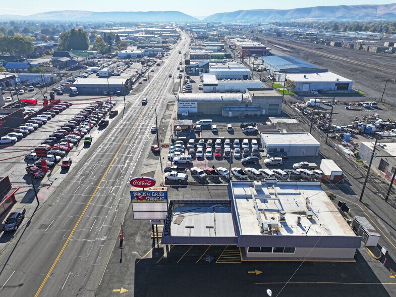 More Photos Of 306 S 1st St, Yakima Restaurant For Sale