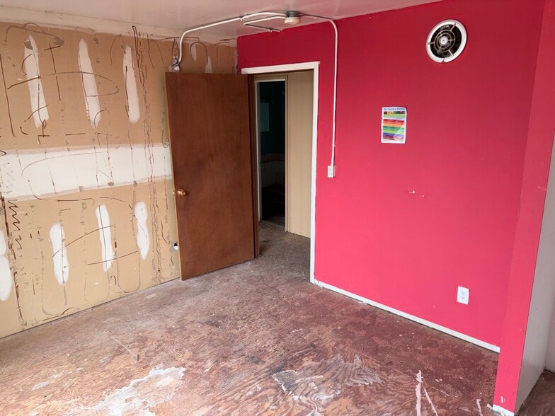 More Photos Of 416 Perrin St, Ypsilanti Apartments For Sale