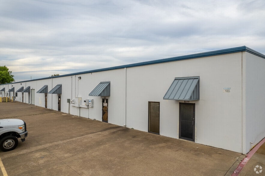 More Photos Of 8212 Northeast Pky, North Richland Hills Unknown For Lease