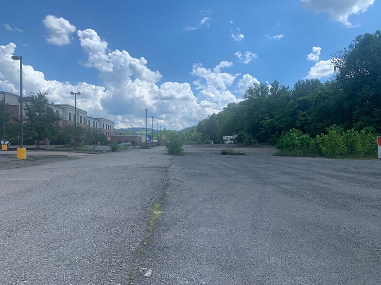 More Photos Of 1901 Bryant, Morgantown Land For Sale