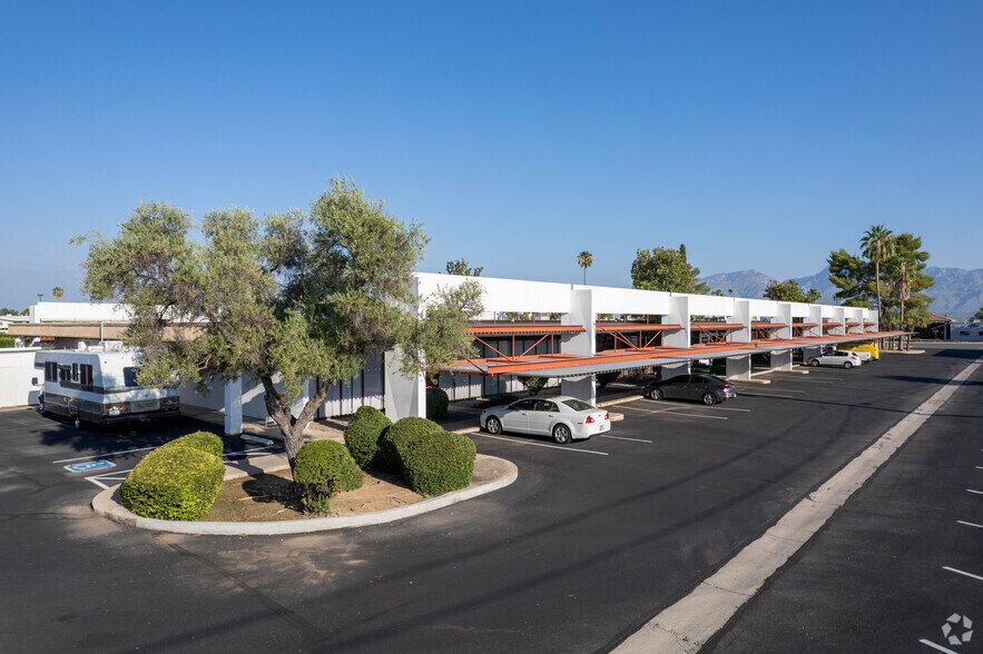 More Photos Of 8230 E Broadway Blvd, Tucson Medical For Sale