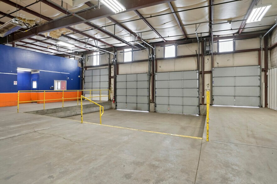 More Photos Of 5757 E 42nd Ave, Denver Warehouse For Lease