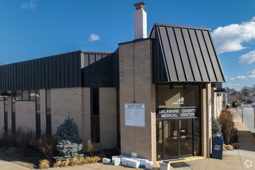 More Photos Of 1999 Sproul Rd, Broomall Medical For Lease