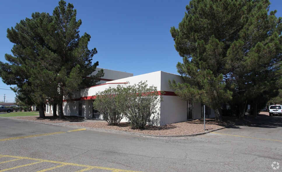More Photos Of 6501 Boeing Dr, El Paso Office For Lease