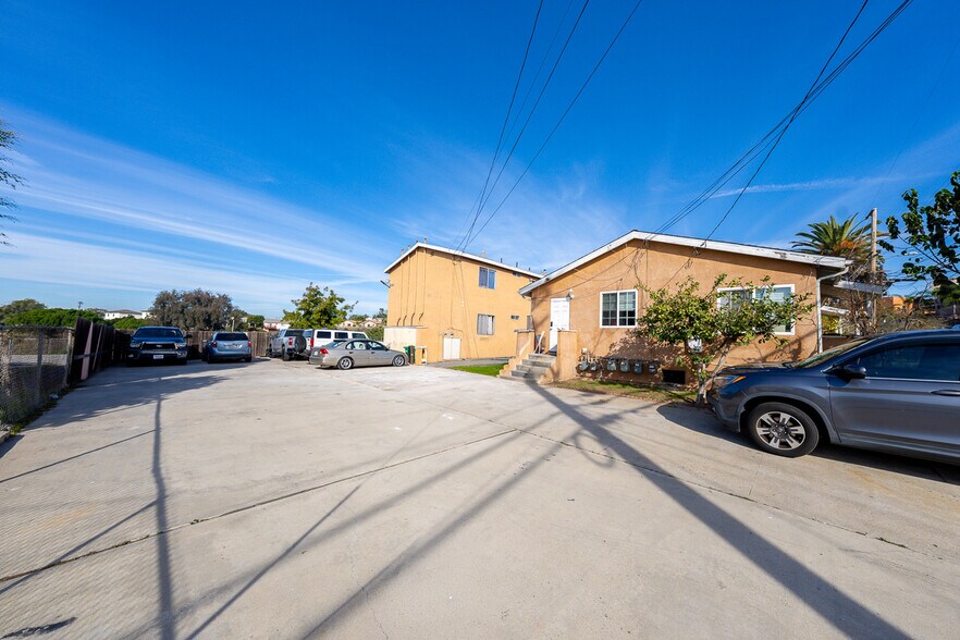 More Photos Of 6736-6740 Kelly St, San Diego Apartments For Sale