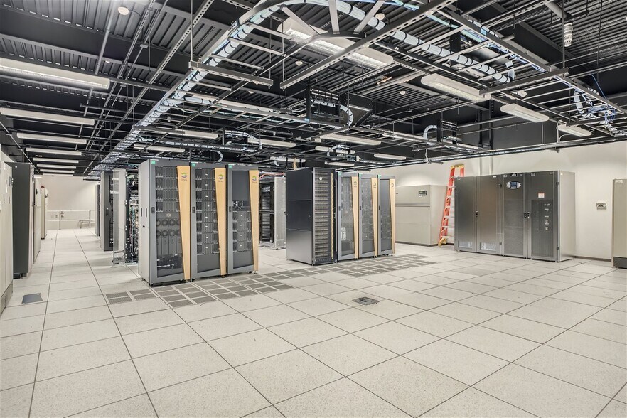 More Photos Of 1310 Rankin Rd, Houston Office For Lease