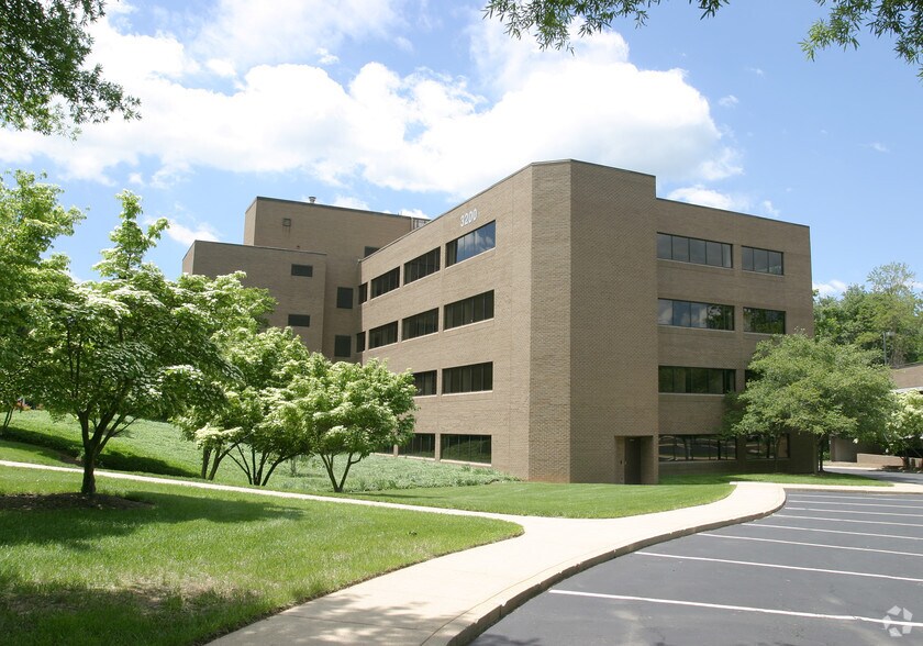 More Photos Of 3200 Tower Oaks Blvd, Rockville Medical For Sale