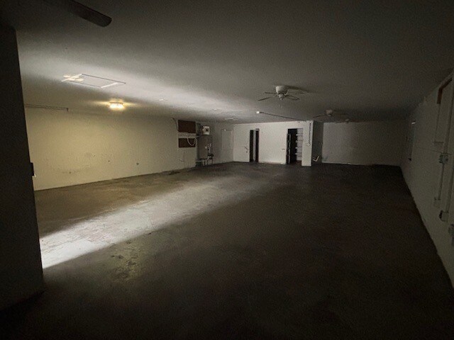 More Photos Of 3617 Commercial Way, Spring Hill Self Storage For Lease