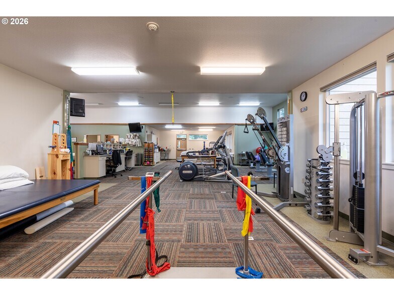 More Photos Of , Coos Bay Office For Sale