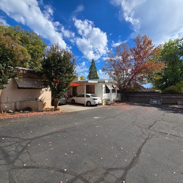 More Photos Of 21 Oak St, Colfax Manufactured Housing Mobile Home Park For Sale