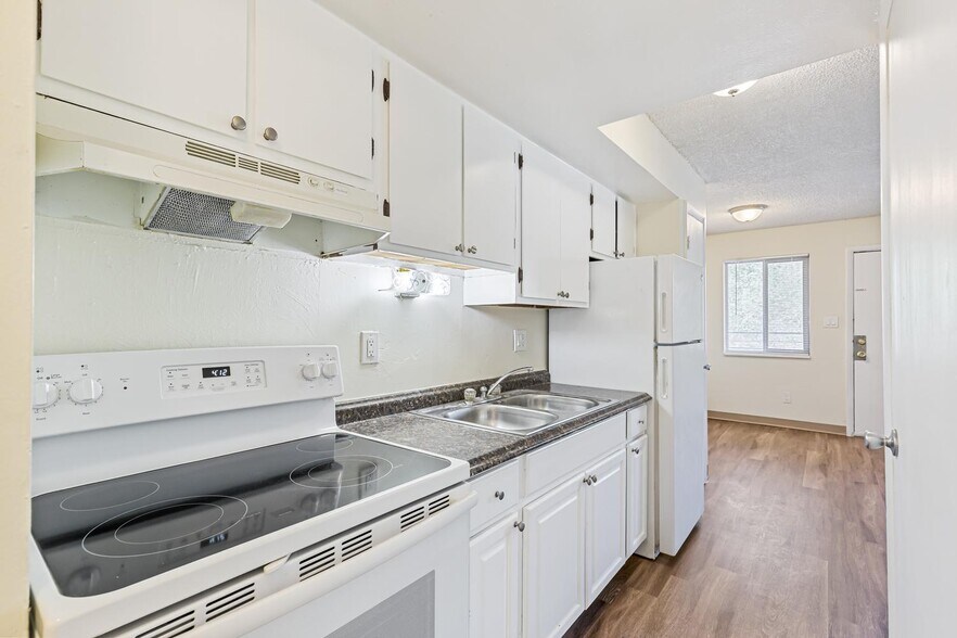 More Photos Of 1380 W Mississippi Ave, Denver Apartments For Sale