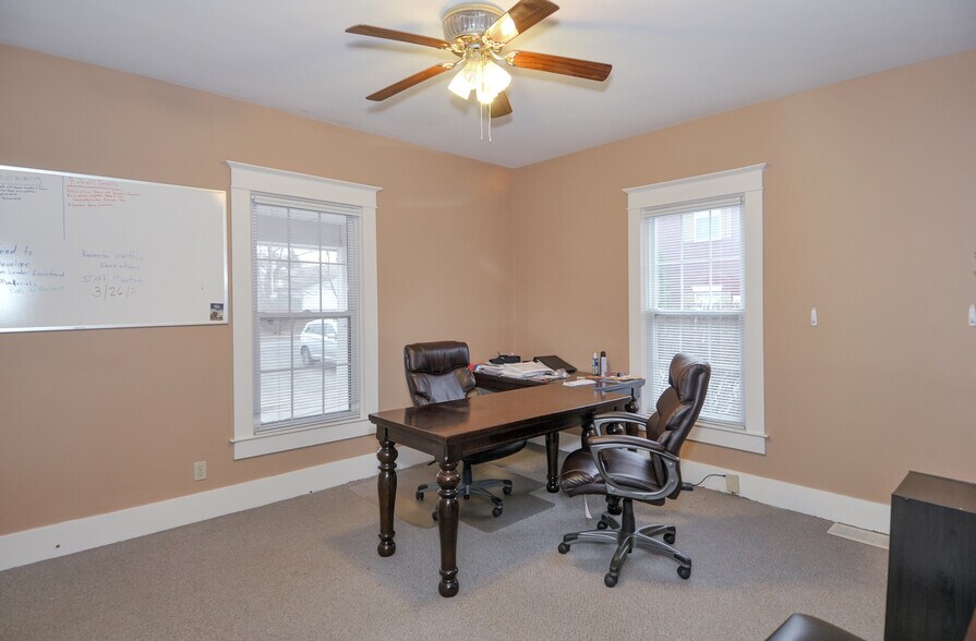 More Photos Of 5809 Bardstown Rd, Louisville Office Residential For Lease