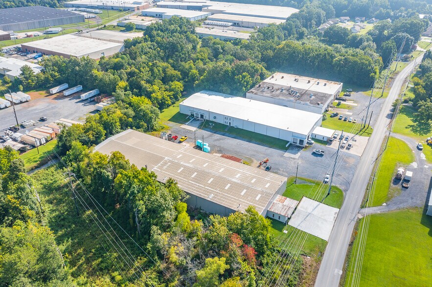 More Photos Of 506 Bear Creek Rd, Dalton Manufacturing For Sale