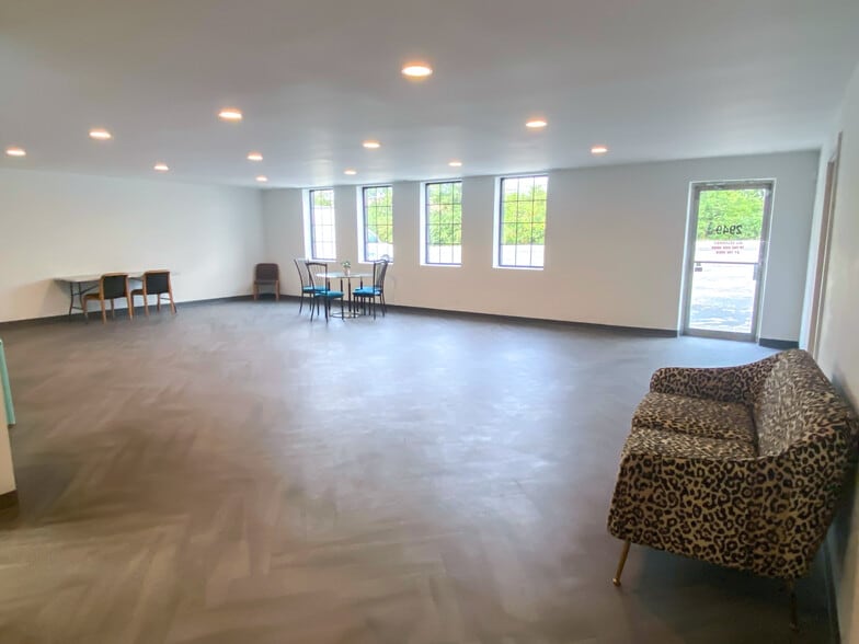 More Photos Of 2949 Armory Dr, Nashville Distribution For Lease