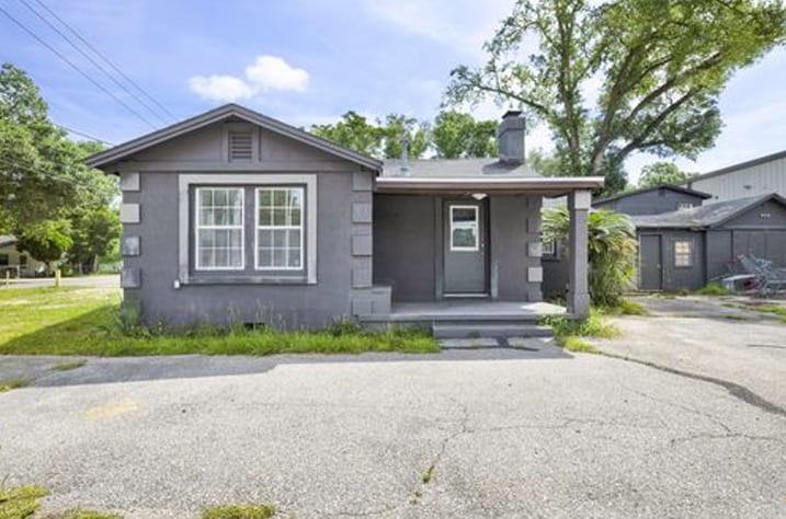 More Photos Of 6698 N Palafox St, Pensacola Showroom For Sale