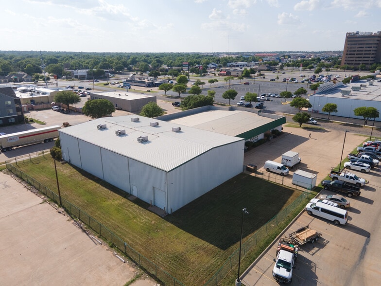 More Photos Of 2515 E Montgomery Pl, Wichita Falls Freestanding For Sale