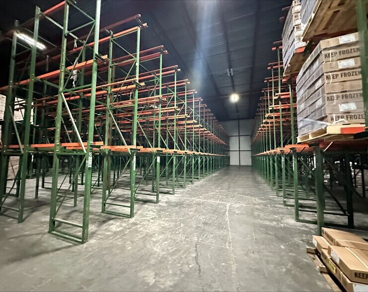 More Photos Of 25 Bonhomie Rd, Hattiesburg Refrigeration Cold Storage For Lease
