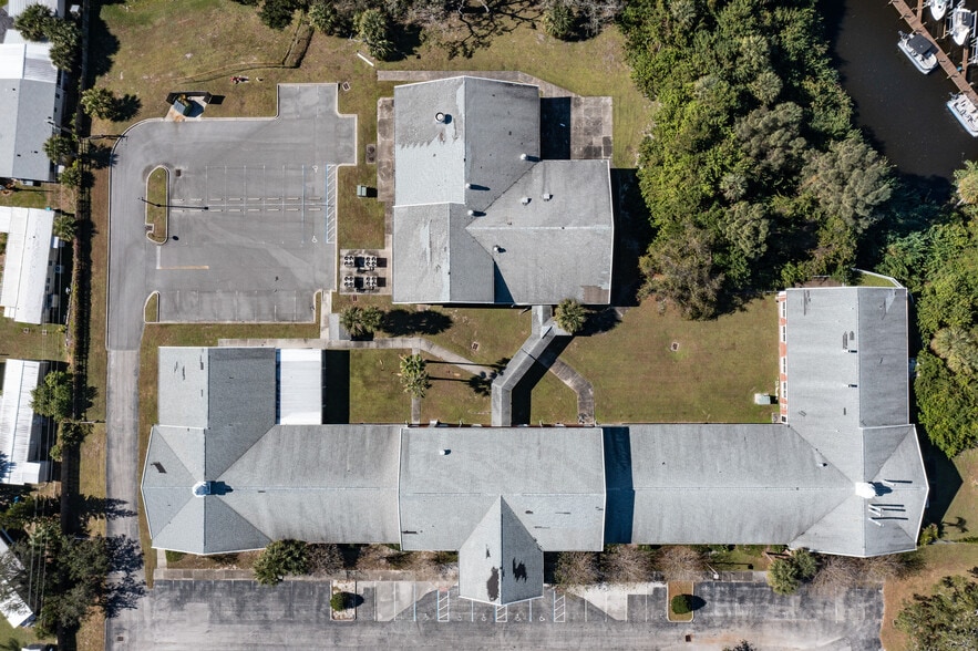 More Photos Of 4400 Dixie Hwy NE, Palm Bay Schools For Sale