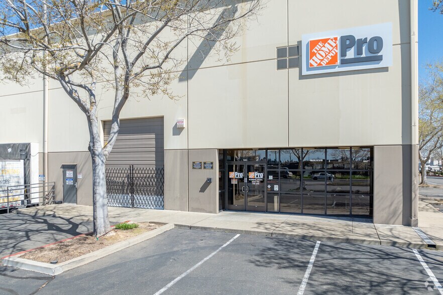 More Photos Of 5961 Outfall Cir, Sacramento Distribution For Lease