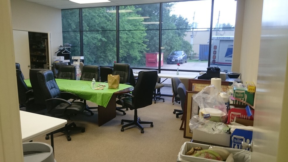 More Photos Of 867 Dulles Ave, Stafford Freestanding For Lease
