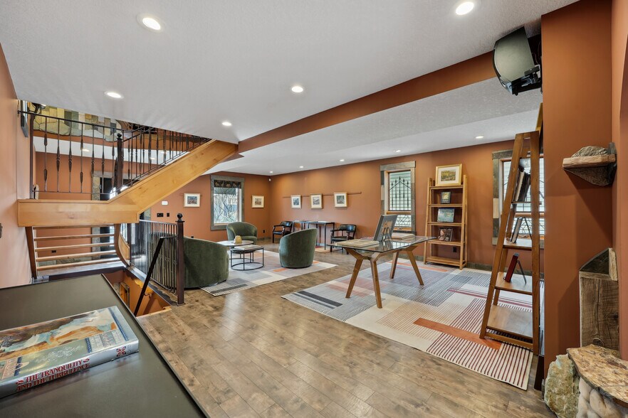 More Photos Of 1220 10 Av SE, Calgary Office For Sale