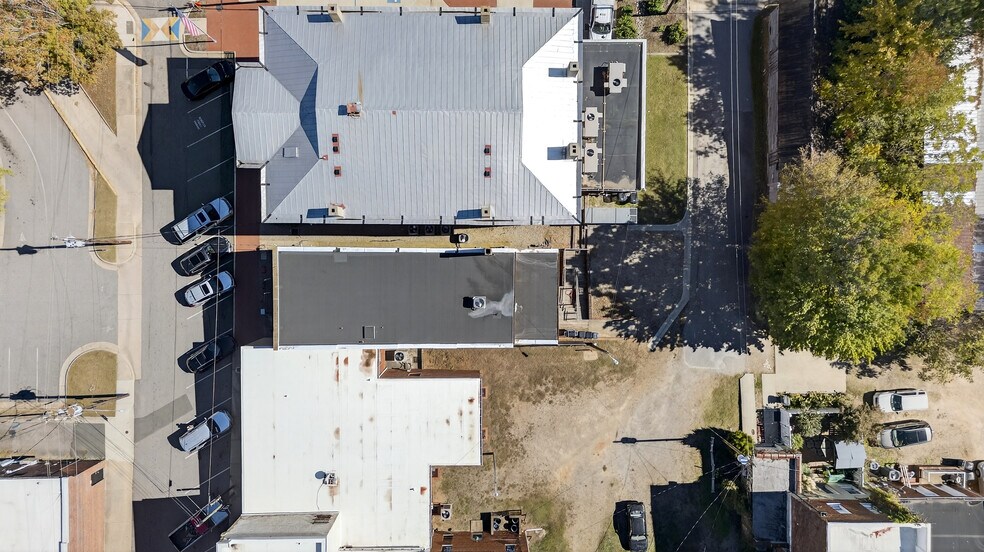 More Photos Of 115 E Market St, Warrenton Office For Lease
