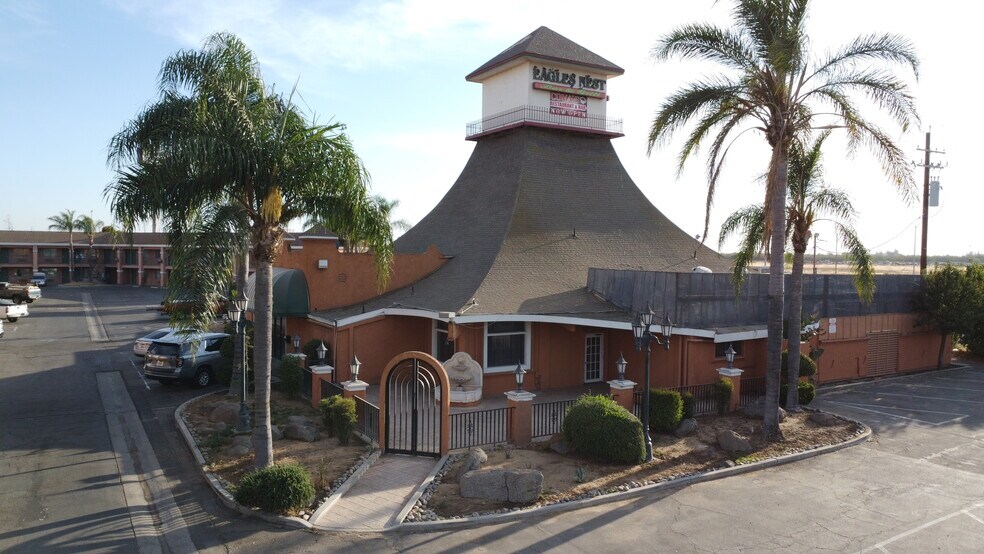 More Photos Of 2000 E Childs Ave, Merced Restaurant For Lease