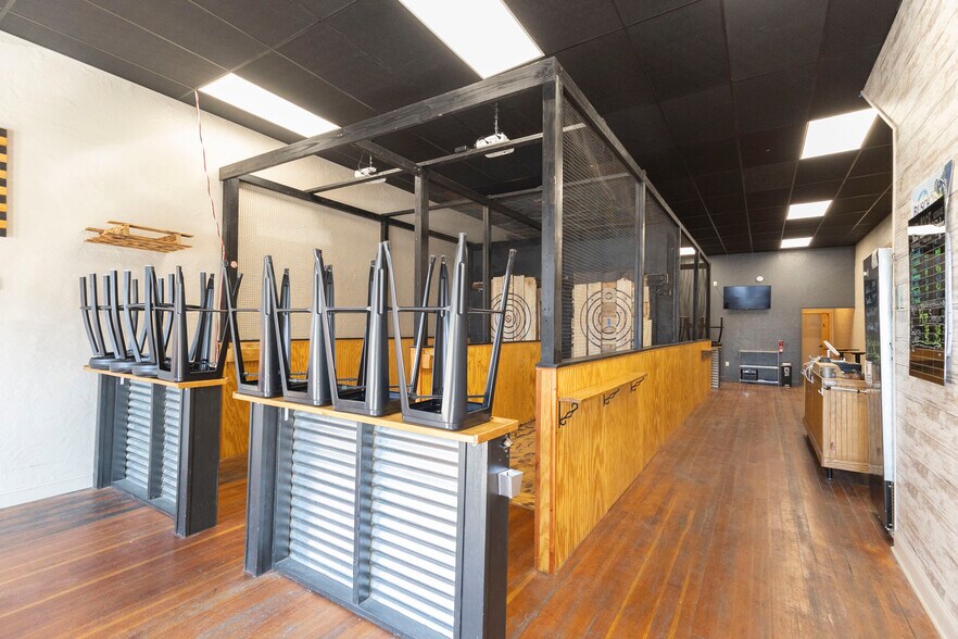 More Photos Of 535 W Reed St, Moberly General Retail For Sale