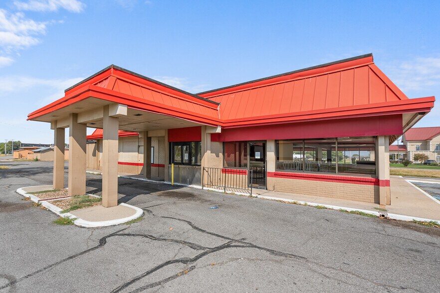 More Photos Of 1105 S Main St, Sikeston Fast Food For Sale