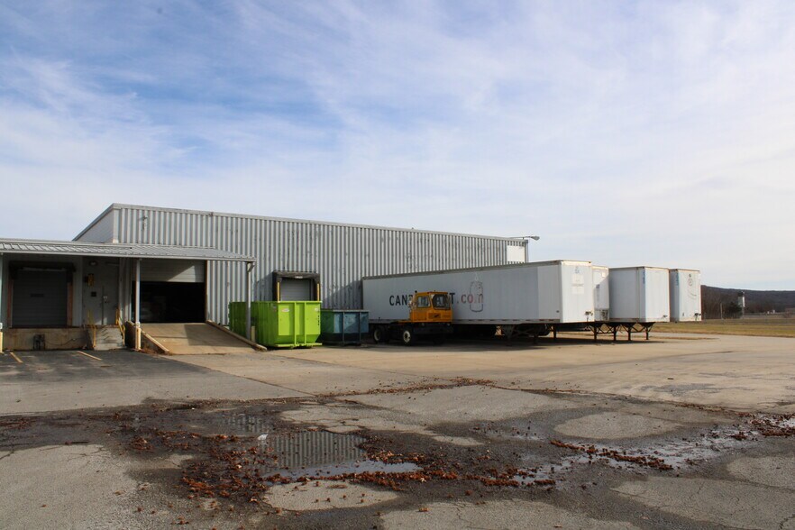 Primary Photo Of 3660 S School Ave, Fayetteville Warehouse For Lease