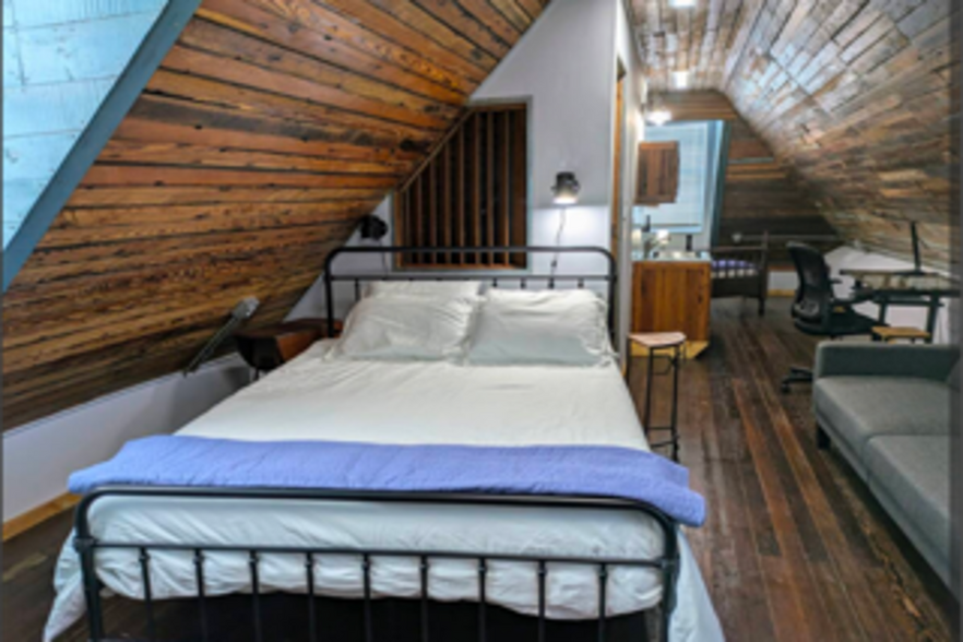 More Photos Of 828 E 15th St, Brownsville Office For Sale