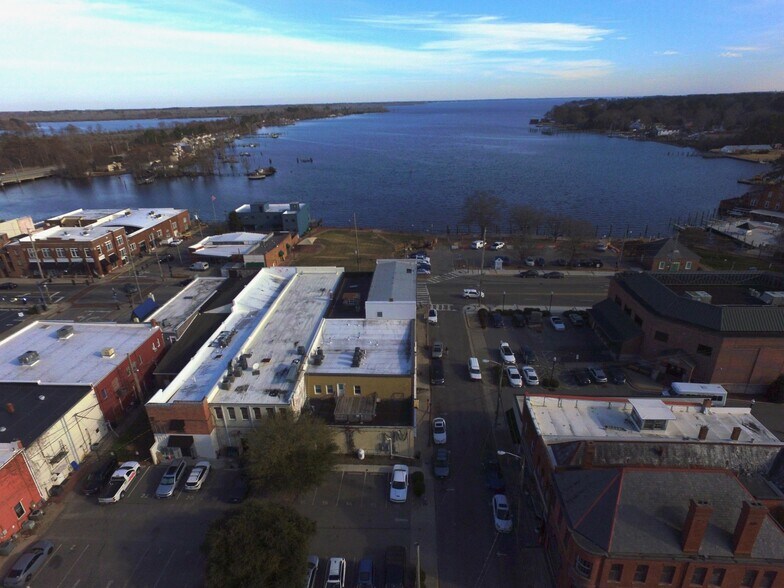 More Photos Of 610 E Fearing St, Elizabeth City General Retail For Lease