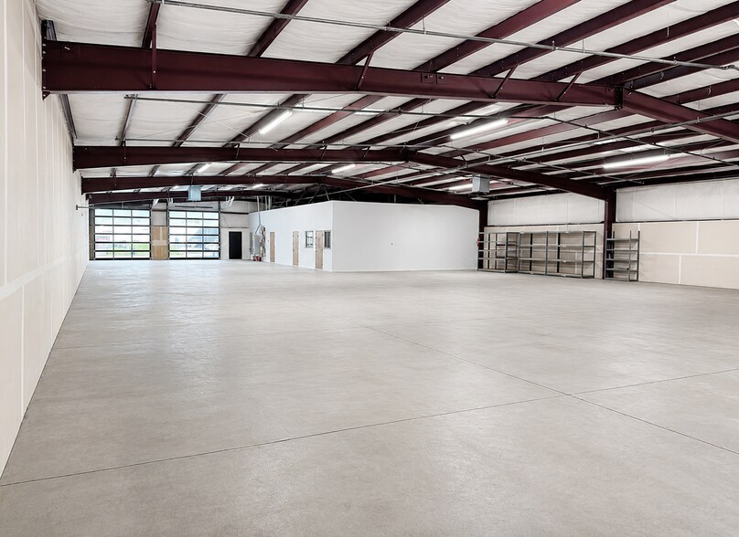 More Photos Of 4626 N Bendel Ave, Fresno Warehouse For Lease