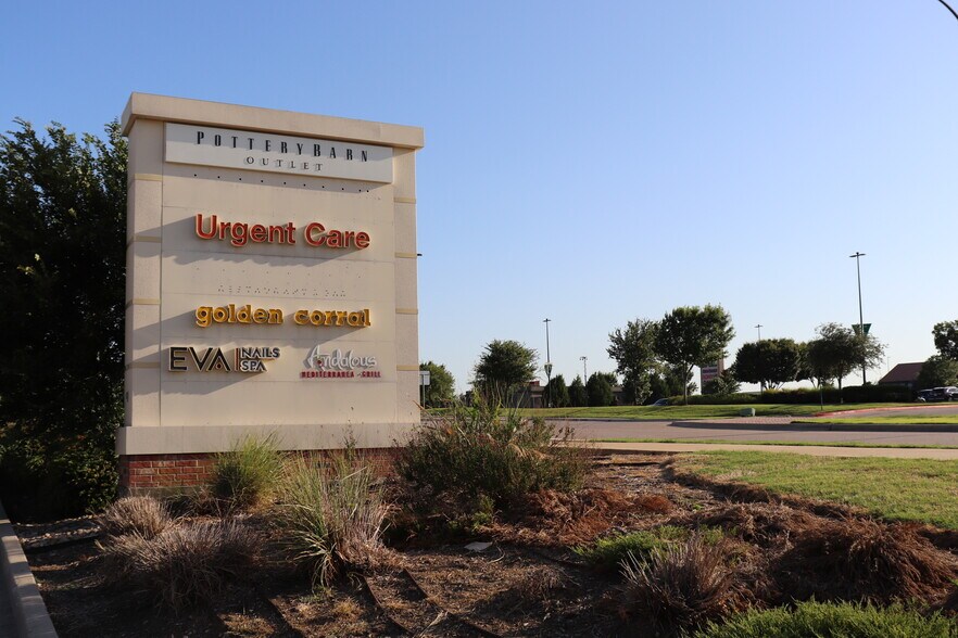 More Photos Of 457 E Interstate 20, Arlington Storefront For Lease