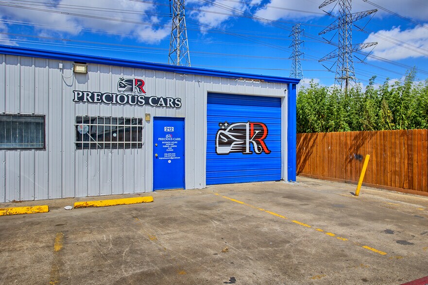 More Photos Of 11450 Bissonnet St, Houston Warehouse For Lease