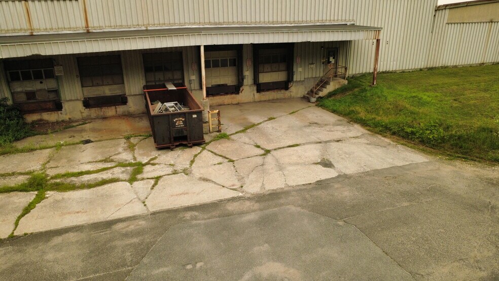 More Photos Of 24 Spring St, Florence Warehouse For Sale