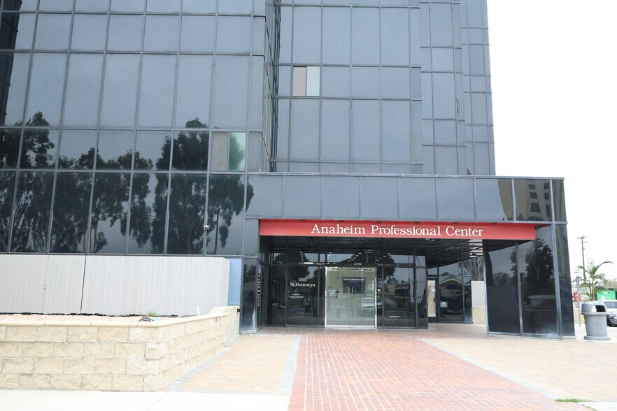 More Photos Of 1801 W Romneya Dr, Anaheim Office Residential For Lease