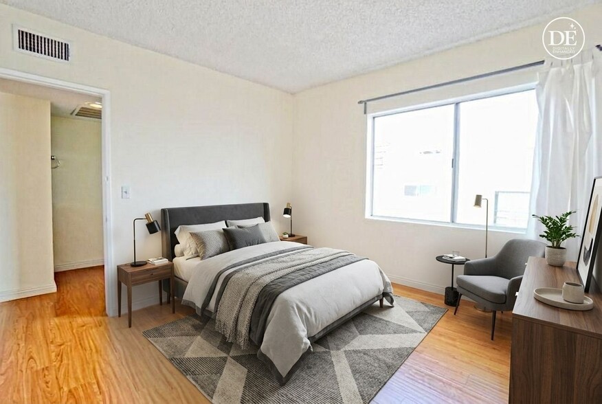 More Photos Of 933 New Depot St, Los Angeles Apartments For Sale