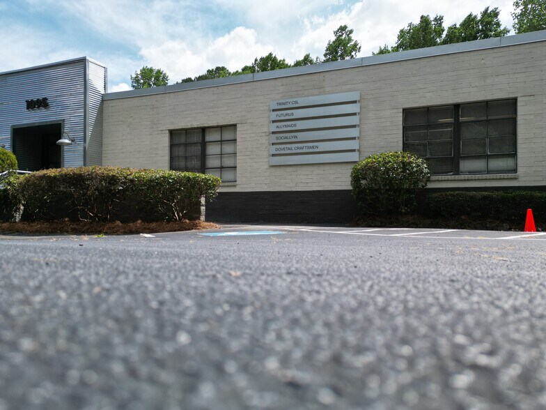 More Photos Of 1095 Zonolite Rd NE, Atlanta Loft Creative Space For Lease